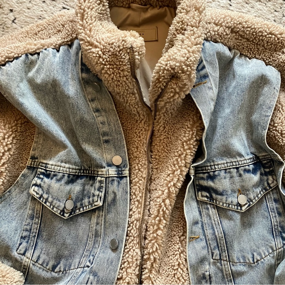 Anthropologie BLANKNYC fuzzy wuzzy Sherpa denim Jacket - Picture 8 of 15